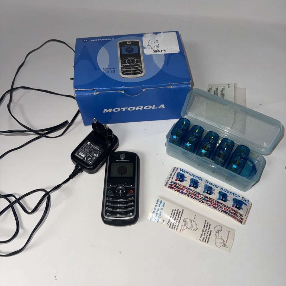 Vintage Motorola C118 Mobal World Cell Cellular Phone With Adapter Set Powers On